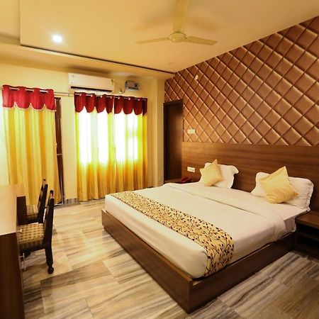 Hotel Vishwanath Варанаси Экстерьер фото