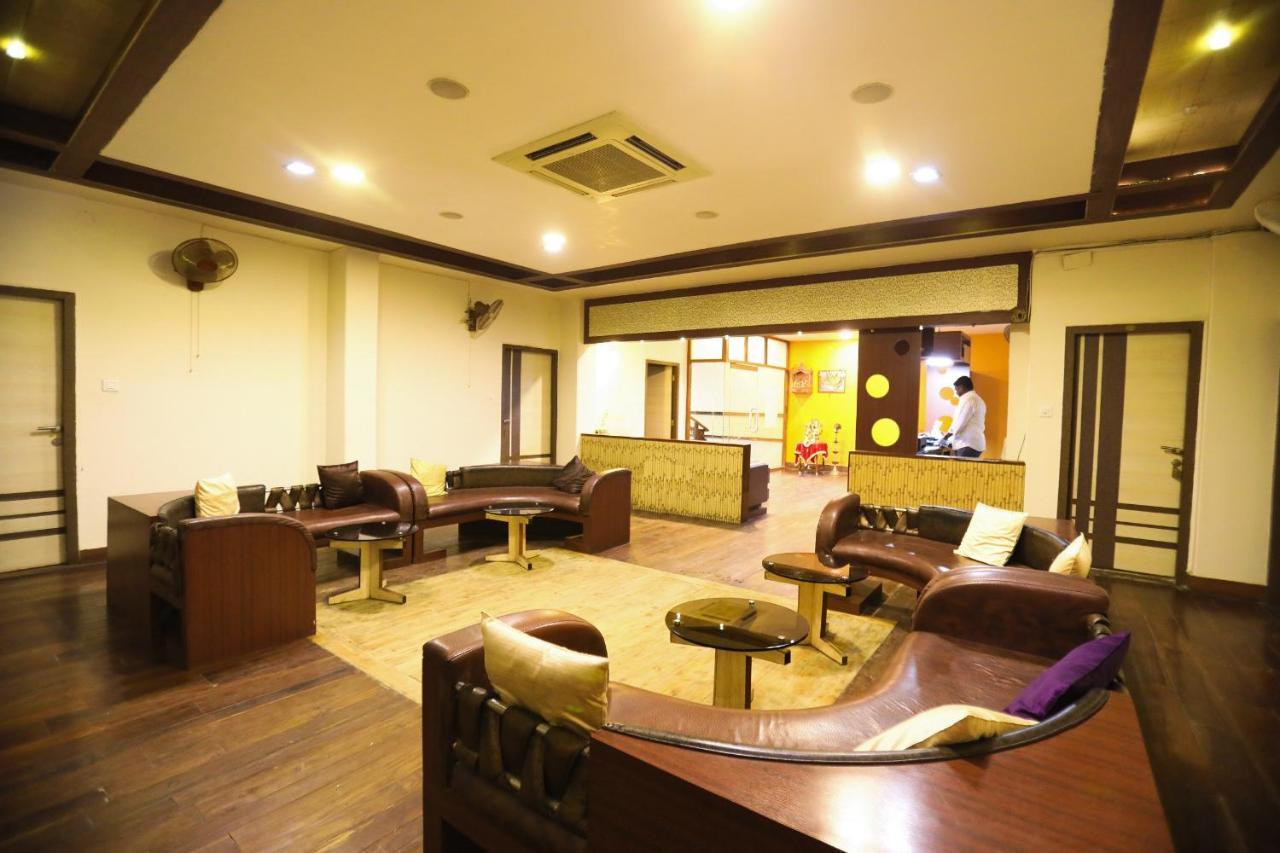 Hotel Vishwanath Варанаси Экстерьер фото