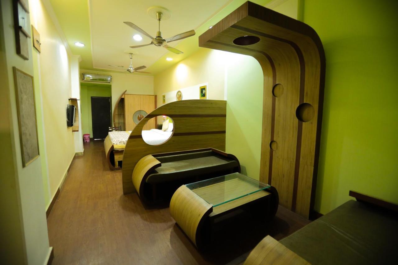 Hotel Vishwanath Варанаси Экстерьер фото