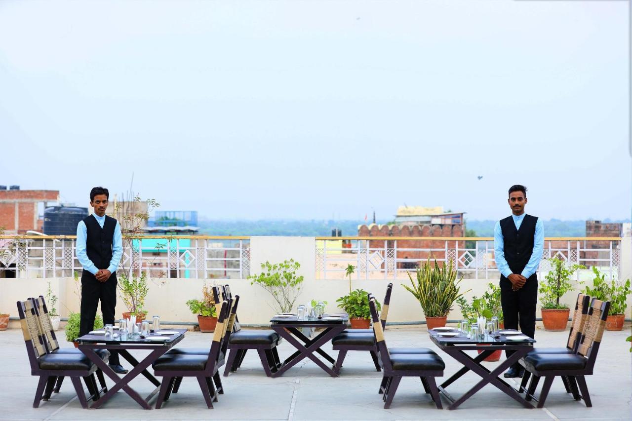 Hotel Vishwanath Варанаси Экстерьер фото
