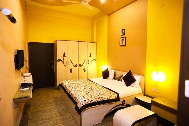 Hotel Vishwanath Варанаси Экстерьер фото